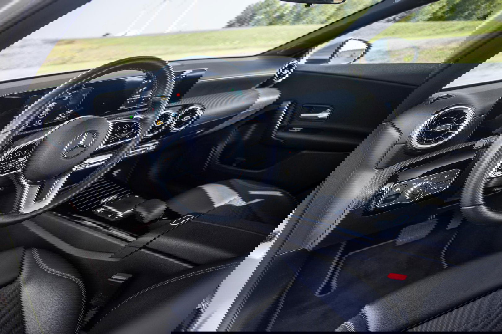 Mercedes-Benz A-Klasse A-Klasse Limousine A-Klasse Limousine A 250 e ( AUTOMAAT / LEDER / CRUISE CONTROLE / CAMERA / CARPLAY