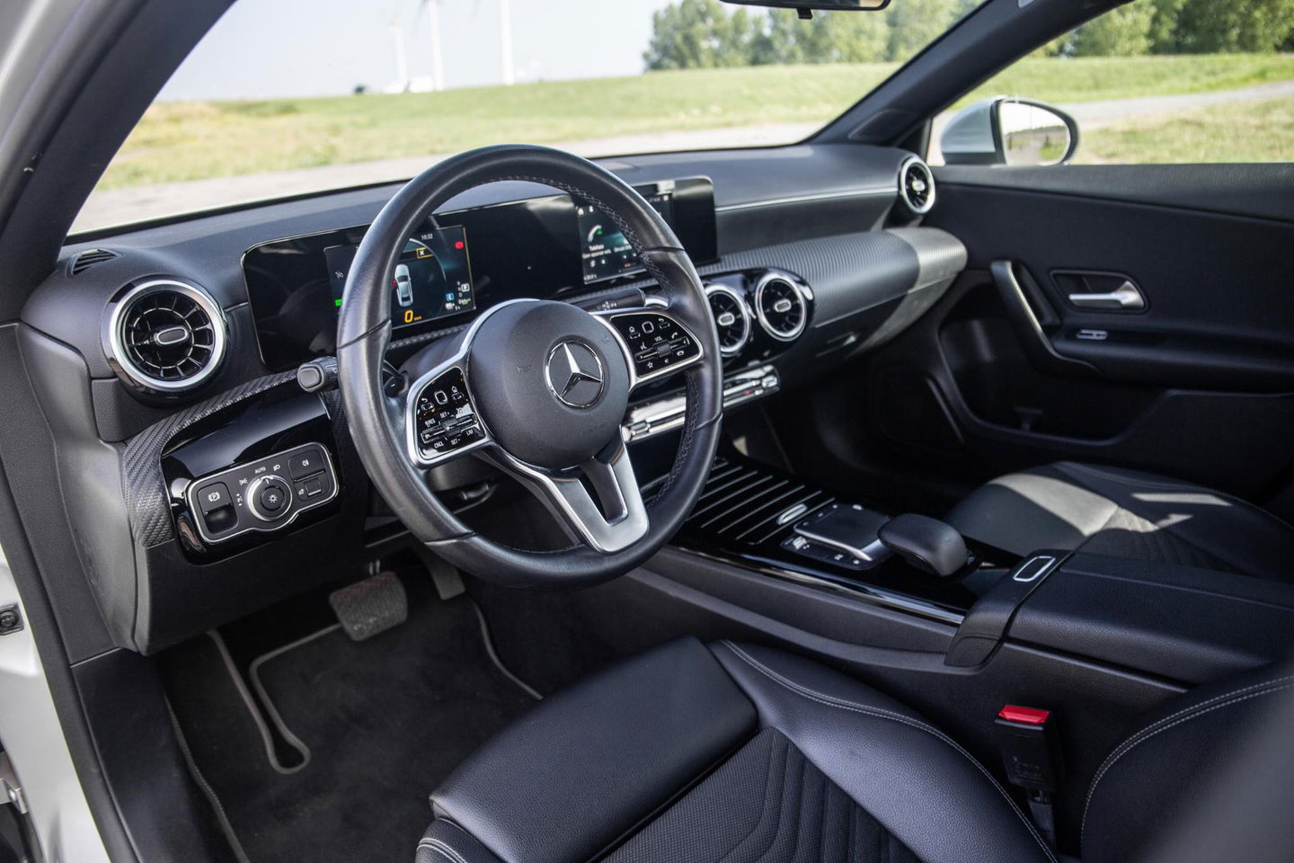 Mercedes-Benz A-Klasse A-Klasse Limousine A-Klasse Limousine A 250 e ( AUTOMAAT / LEDER / CRUISE CONTROLE / CAMERA / CARPLAY