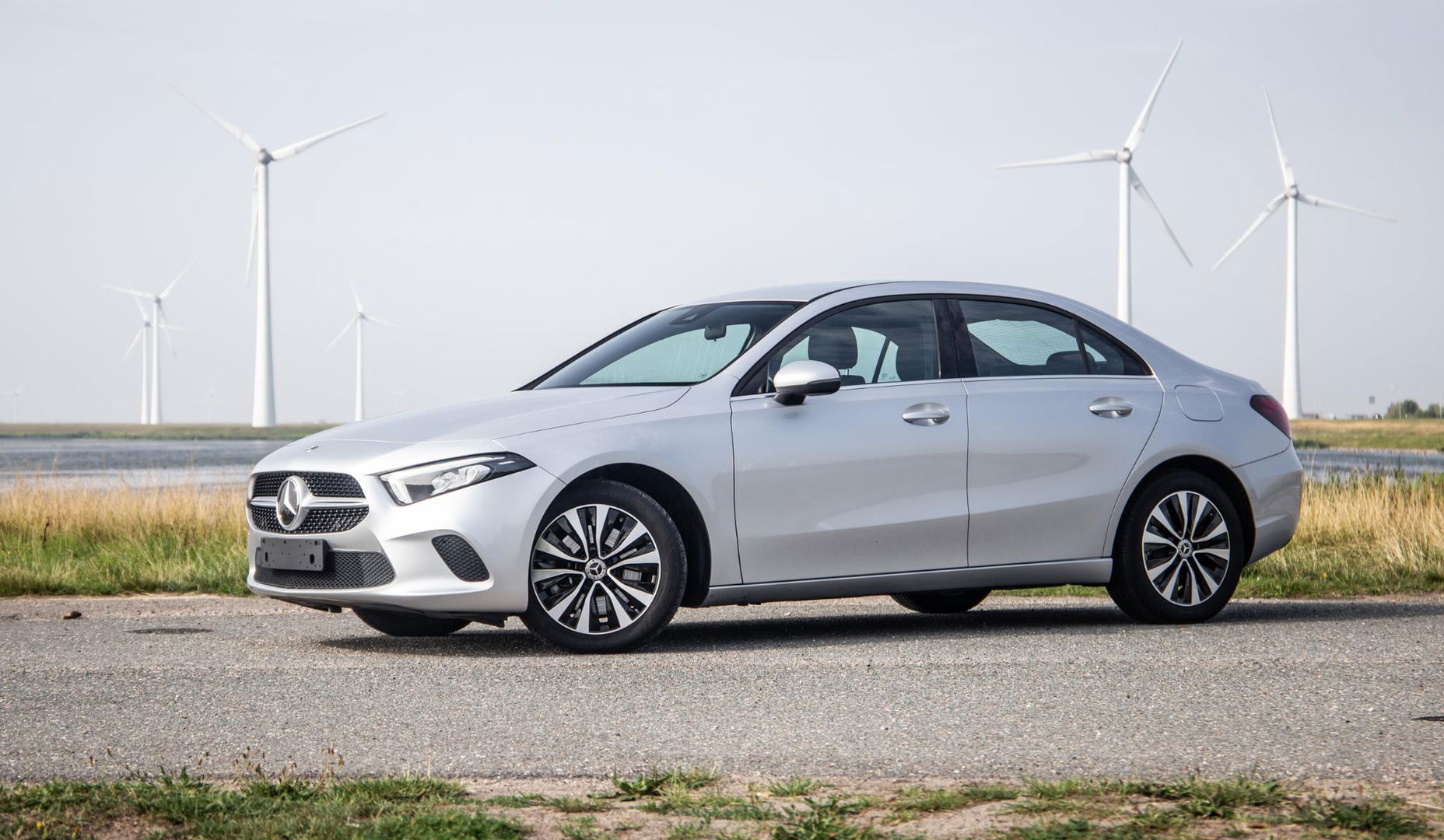 Mercedes-Benz A-Klasse A-Klasse Limousine A-Klasse Limousine A 250 e ( AUTOMAAT / LEDER / CRUISE CONTROLE / CAMERA / CARPLAY