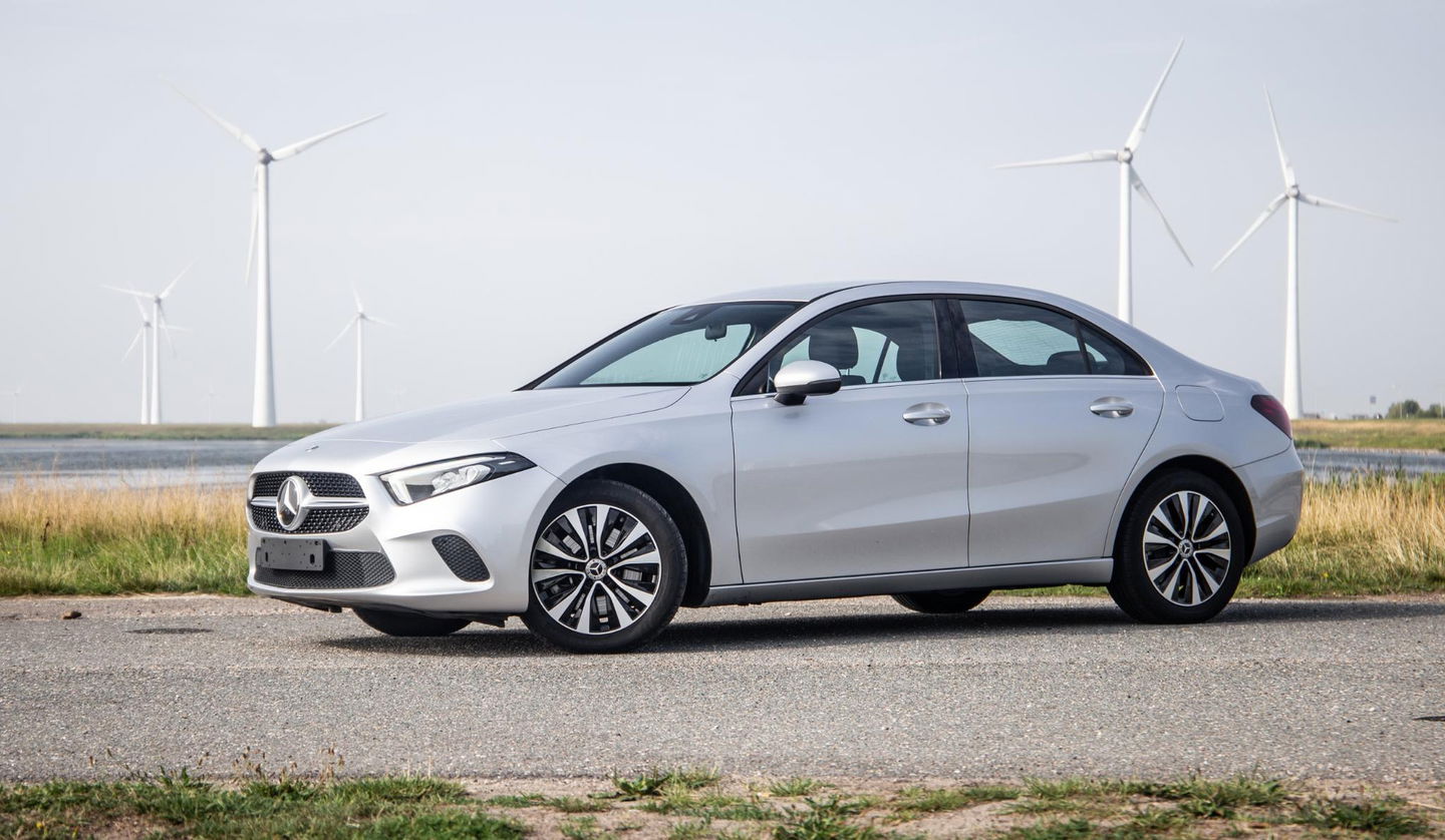 Mercedes-Benz A-Klasse A-Klasse Limousine A-Klasse Limousine A 250 e ( AUTOMAAT / LEDER / CRUISE CONTROLE / CAMERA / CARPLAY