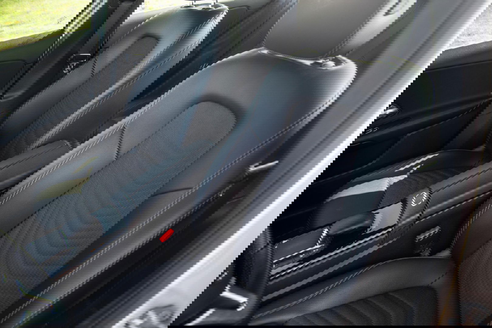 Mercedes-Benz A-Klasse A-Klasse Limousine A-Klasse Limousine A 250 e ( AUTOMAAT / LEDER / CRUISE CONTROLE / CAMERA / CARPLAY
