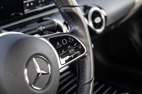 Mercedes-Benz A-Klasse A-Klasse Limousine A-Klasse Limousine A 250 e ( AUTOMAAT / LEDER / CRUISE CONTROLE / CAMERA / CARPLAY