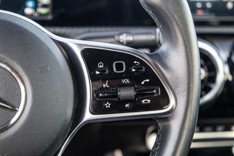 Mercedes-Benz A-Klasse A-Klasse Limousine A-Klasse Limousine A 250 e ( AUTOMAAT / LEDER / CRUISE CONTROLE / CAMERA / CARPLAY