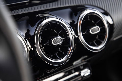 Mercedes-Benz A-Klasse A-Klasse Limousine A-Klasse Limousine A 250 e ( AUTOMAAT / LEDER / CRUISE CONTROLE / CAMERA / CARPLAY