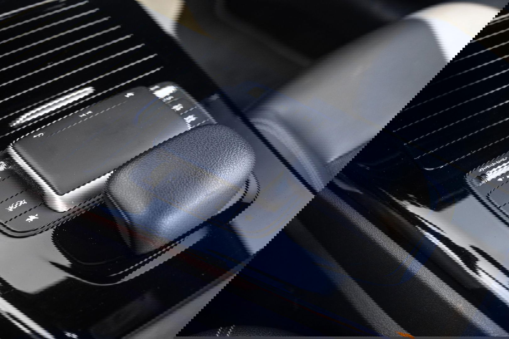 Mercedes-Benz A-Klasse A-Klasse Limousine A-Klasse Limousine A 250 e ( AUTOMAAT / LEDER / CRUISE CONTROLE / CAMERA / CARPLAY