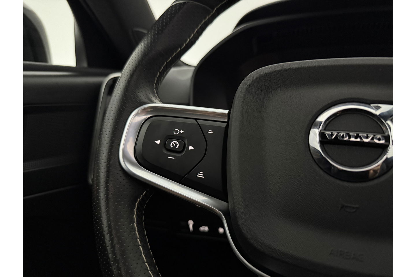 Volvo XC40 1.5 T5 Recharge Inscription 262PK Pano Camera Carplay LED Virtual Clima Cruise Navi Leder PDC 19''LMV