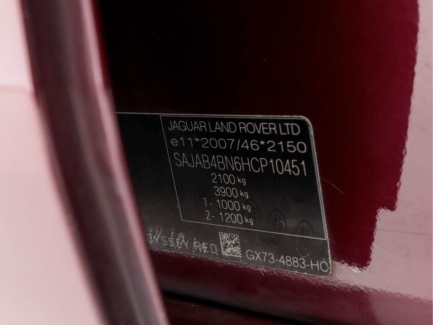Jaguar XE 2.0 D Portfolio Premium-Business-Pack (INCL-BTW) Aut. *LUXURY-LEATHER | NAVI-FULLMAP | BI-XENON | CAMERA | ECC | COMFORT-SEATS | SHIFT-PADDLES | PDC | JAGUAR-AUDIO | CRUISE | LANE-ASSIST | TOWBAR | 18"ALU*