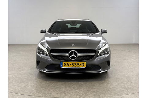 Mercedes-Benz CLA-Klasse 180 AMG Camera Carplay LED Cruise Airco Trekhaak Navi PDC 18"LMV