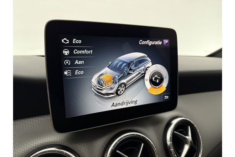 Mercedes-Benz CLA-Klasse 180 AMG Camera Carplay LED Cruise Airco Trekhaak Navi PDC 18"LMV