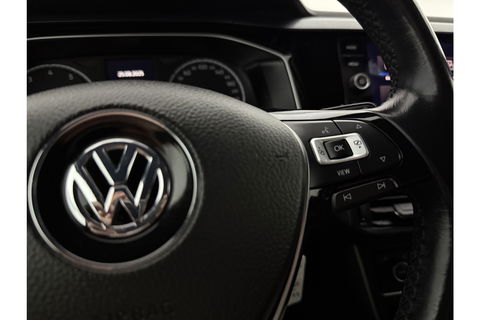 Volkswagen Polo 1.0 TSI R-line LED ACC Carplay Clima Navigatie Parkeersensoren 16"LMV