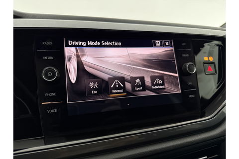 Volkswagen Polo 1.0 TSI R-line LED ACC Carplay Clima Navigatie Parkeersensoren 16"LMV
