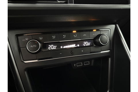 Volkswagen Polo 1.0 TSI R-line LED ACC Carplay Clima Navigatie Parkeersensoren 16"LMV