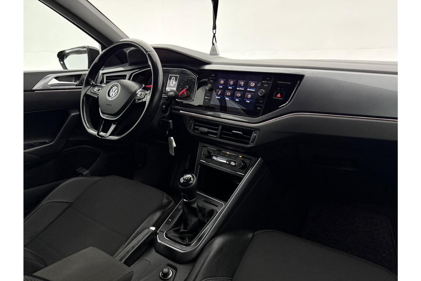 Volkswagen Polo 1.0 TSI R-line LED ACC Carplay Clima Navigatie Parkeersensoren 16"LMV