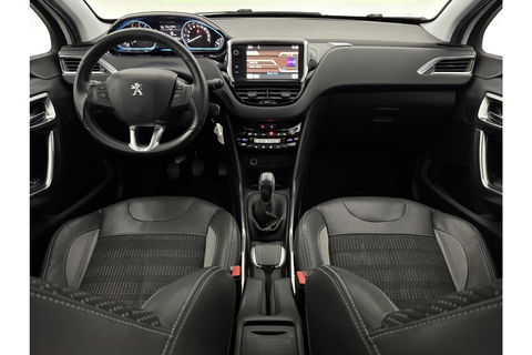 Peugeot 2008 1.2 VTi Allure Clima Cruise LED Sfeerverlichting Trekhaak Navi PDC 16"LMV