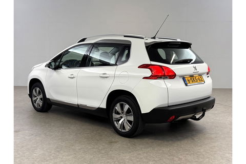 Peugeot 2008 1.2 VTi Allure Clima Cruise LED Sfeerverlichting Trekhaak Navi PDC 16"LMV