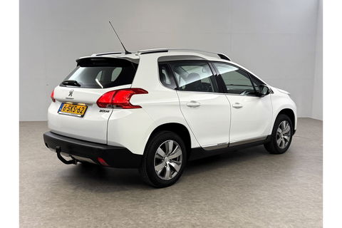 Peugeot 2008 1.2 VTi Allure Clima Cruise LED Sfeerverlichting Trekhaak Navi PDC 16"LMV