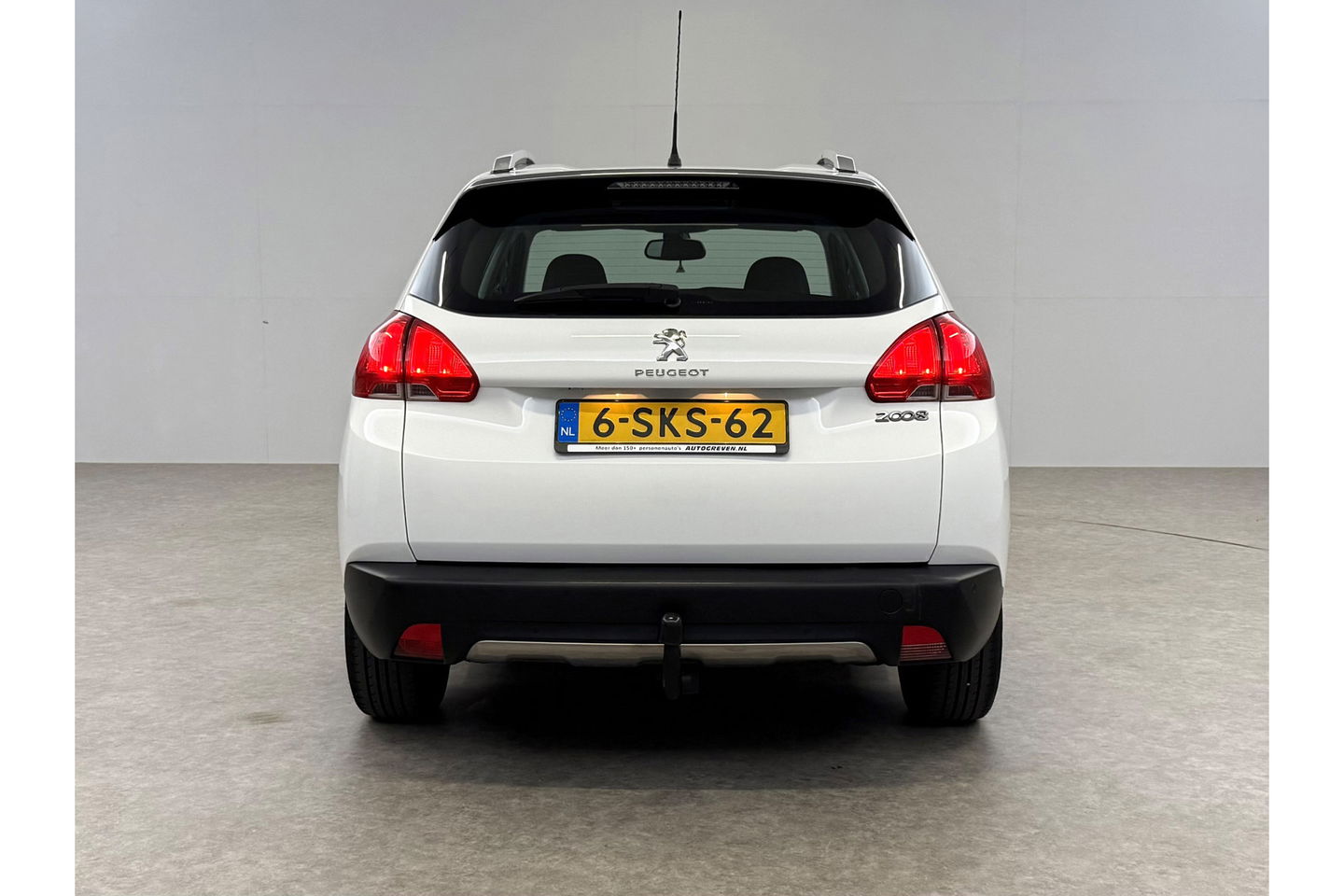 Peugeot 2008 1.2 VTi Allure Clima Cruise LED Sfeerverlichting Trekhaak Navi PDC 16"LMV