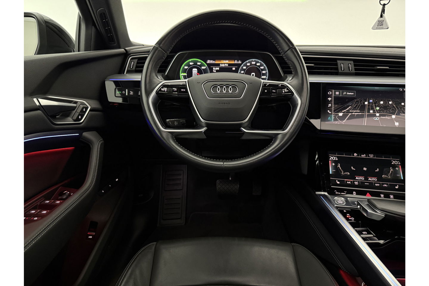 Audi e-tron 50 Quattro 313PK 71 kWh Pano LED ACC Sfeer Memory Camera Clima Leder Navi Virtual PDC 20"LMV