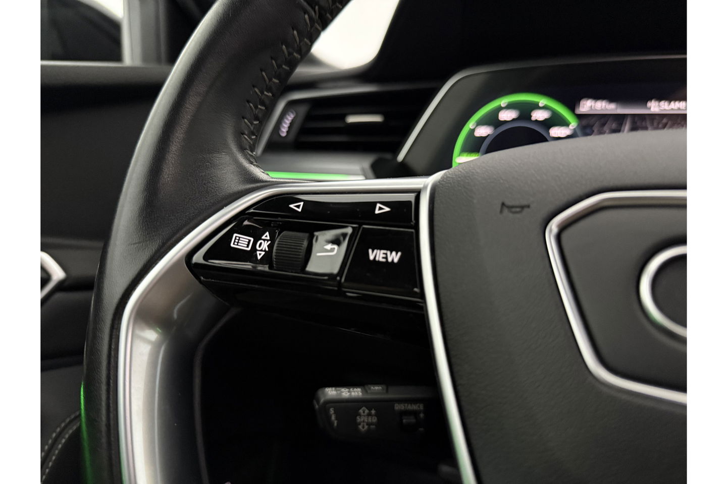 Audi e-tron 50 Quattro 313PK 71 kWh Pano LED ACC Sfeer Memory Camera Clima Leder Navi Virtual PDC 20"LMV