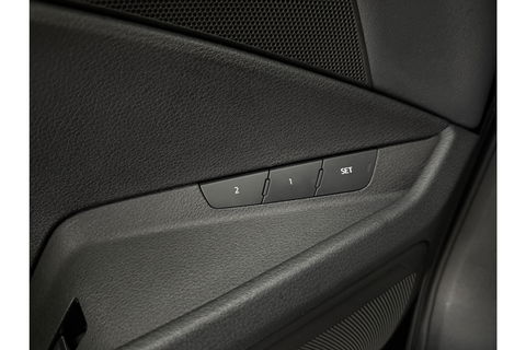 Audi e-tron 50 Quattro 313PK 71 kWh Pano LED ACC Sfeer Memory Camera Clima Leder Navi Virtual PDC 20"LMV