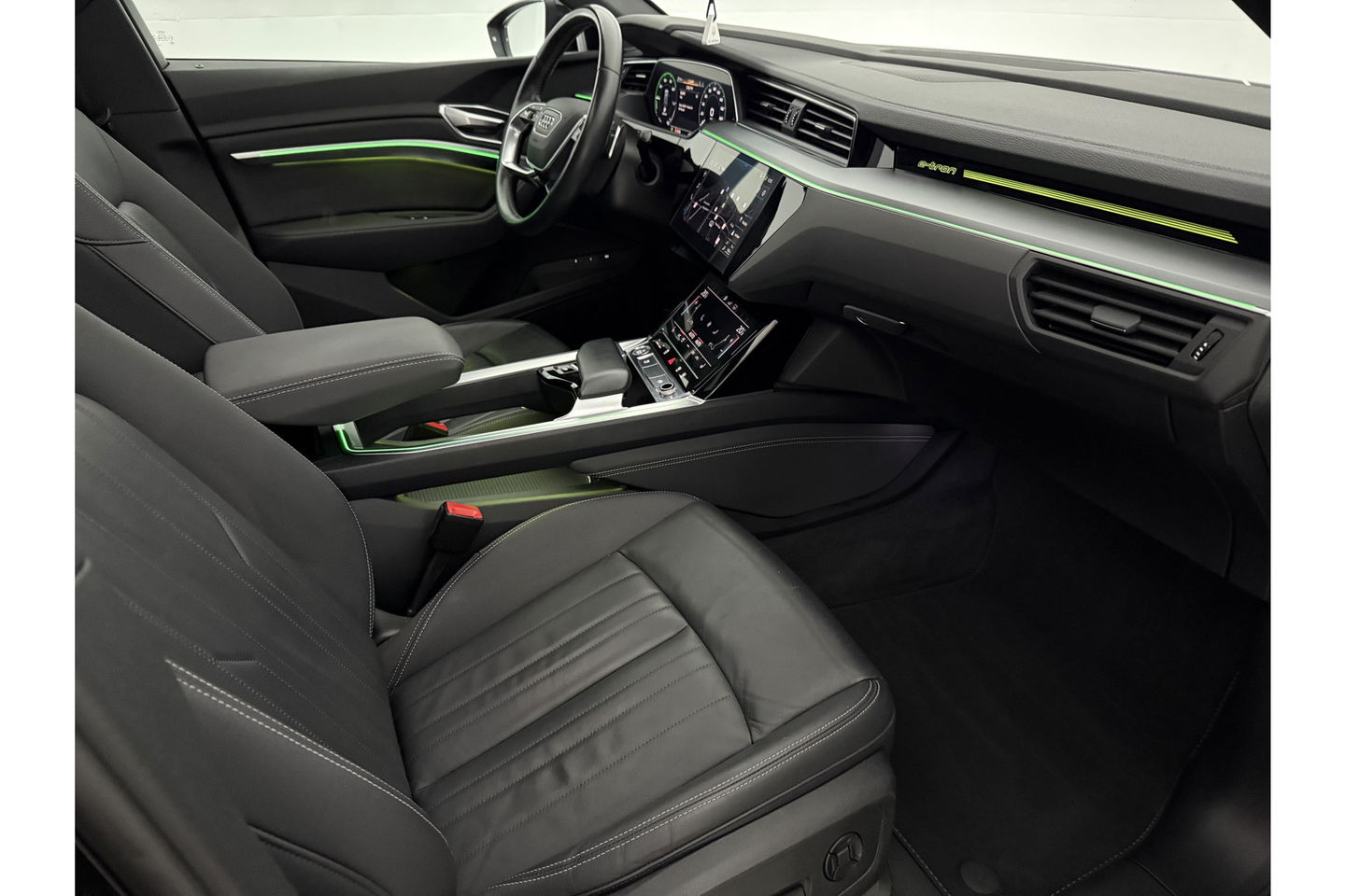Audi e-tron 50 Quattro 313PK 71 kWh Pano LED ACC Sfeer Memory Camera Clima Leder Navi Virtual PDC 20"LMV