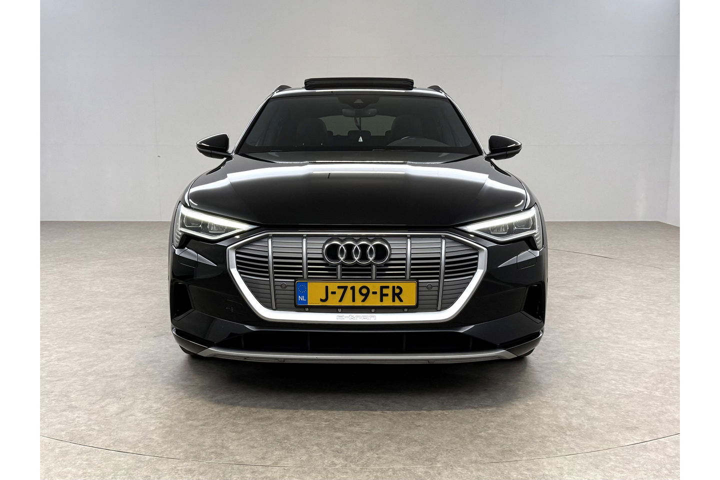Audi e-tron 50 Quattro 313PK 71 kWh Pano LED ACC Sfeer Memory Camera Clima Leder Navi Virtual PDC 20"LMV