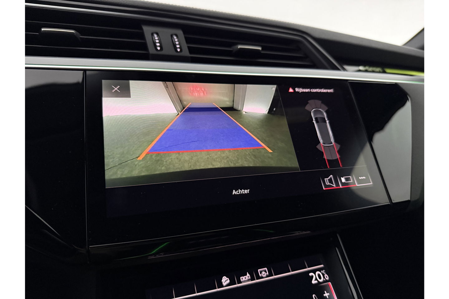 Audi e-tron 50 Quattro 313PK 71 kWh Pano LED ACC Sfeer Memory Camera Clima Leder Navi Virtual PDC 20"LMV