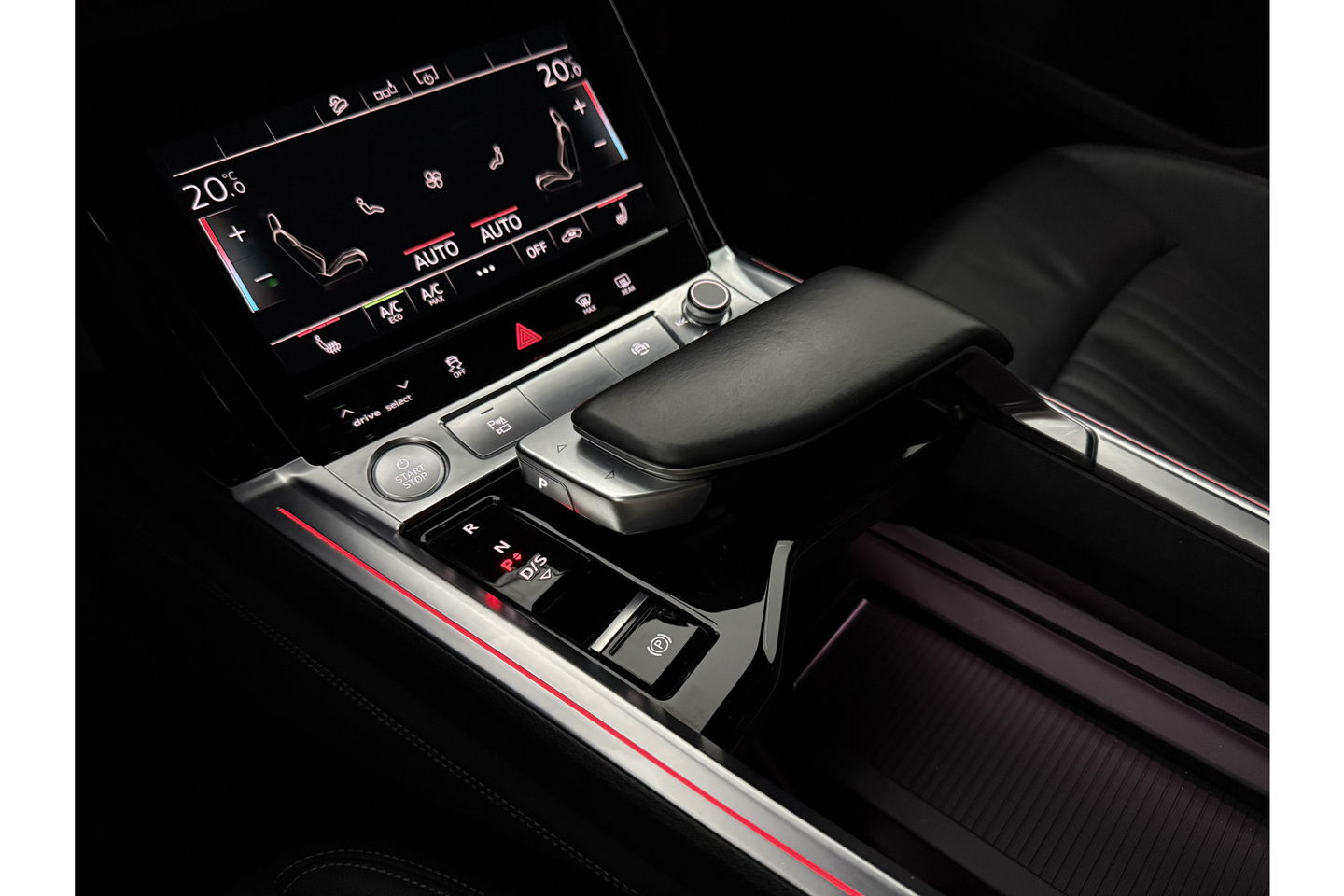 Audi e-tron 50 Quattro 313PK 71 kWh Pano LED ACC Sfeer Memory Camera Clima Leder Navi Virtual PDC 20"LMV