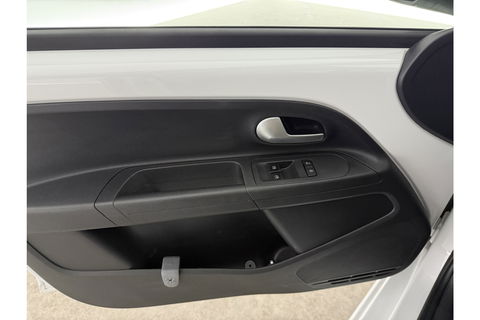 Volkswagen up! 1.0 Camera LED Airco Cruise Navigatie Parkeersensoren