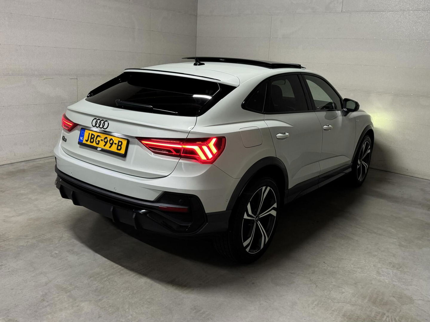 Audi Q3 Sportback 45 TFSI e Black Edition S-Line Pano B&O 360° Memory Leer