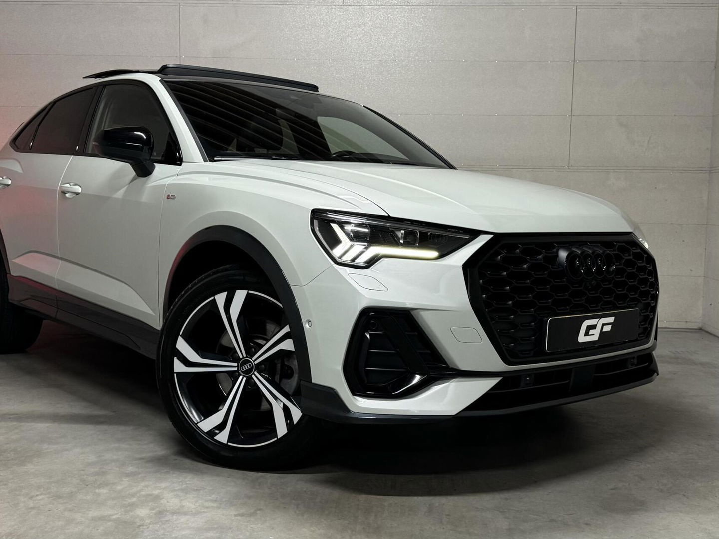 Audi Q3 Sportback 45 TFSI e Black Edition S-Line Pano B&O 360° Memory Leer