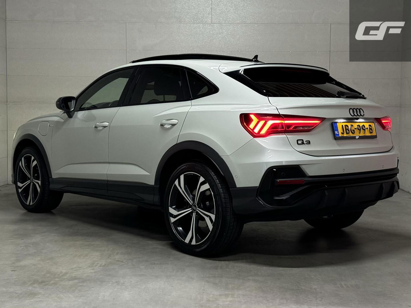 Audi Q3 Sportback 45 TFSI e Black Edition S-Line Pano B&O 360° Memory Leer
