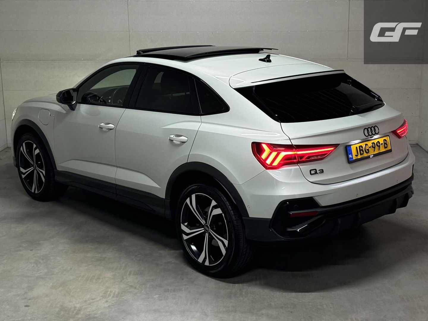 Audi Q3 Sportback 45 TFSI e Black Edition S-Line Pano B&O 360° Memory Leer