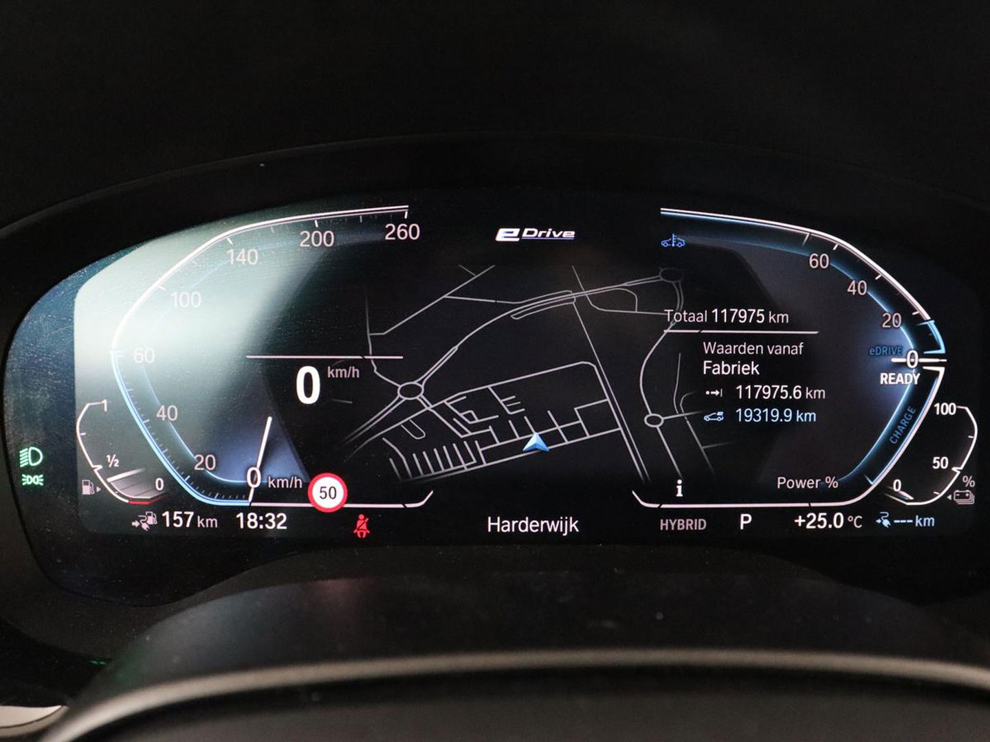 BMW 5 Serie 530e xDrive High Executive | Panoramadak | Trekhaak | Adaptive cruise | Stoel & stuurverwarming | Carplay | Sfeerverlichting | Leder | Camera | Keyless | PHEV | Plug In