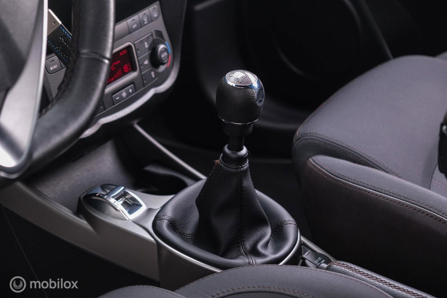 Alfa Romeo MiTo 0.9 TwinAir Racer | Navigatie | PDC | NL auto NAP | Cruisecontrol | Climatecontrol |