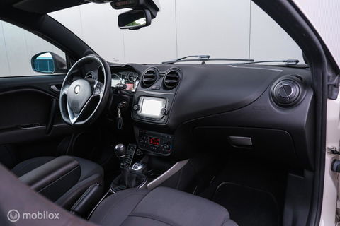 Alfa Romeo MiTo 0.9 TwinAir Racer | Navigatie | PDC | NL auto NAP | Cruisecontrol | Climatecontrol |