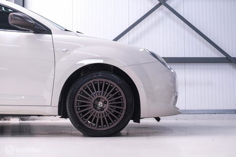 Alfa Romeo MiTo 0.9 TwinAir Racer | Navigatie | PDC | NL auto NAP | Cruisecontrol | Climatecontrol |