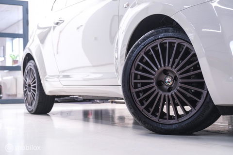 Alfa Romeo MiTo 0.9 TwinAir Racer | Navigatie | PDC | NL auto NAP | Cruisecontrol | Climatecontrol |