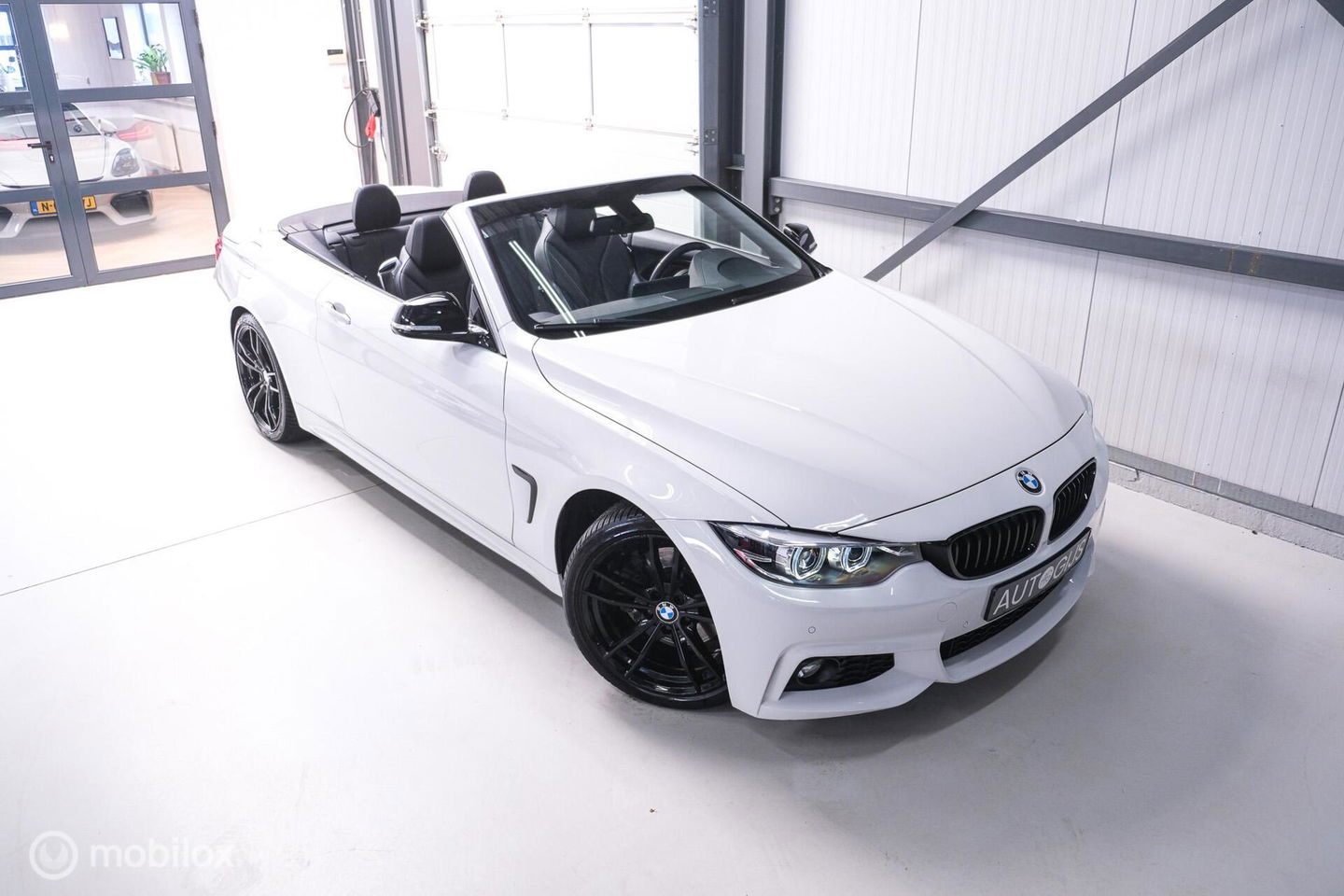 BMW 4 Serie Cabrio 430i High Executive 252 pk LCI | M sport | Flippers | LED | Navipro | Rijklaarprijs |