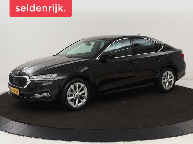 Škoda Octavia - 1.0 TSI Business Edition | Camera | Carplay | Navigatie | Full LED | Parkeerhulp | Chrome Pakket | Cruise control | Digital Cockpit | 17'' lichtmetalen velgen