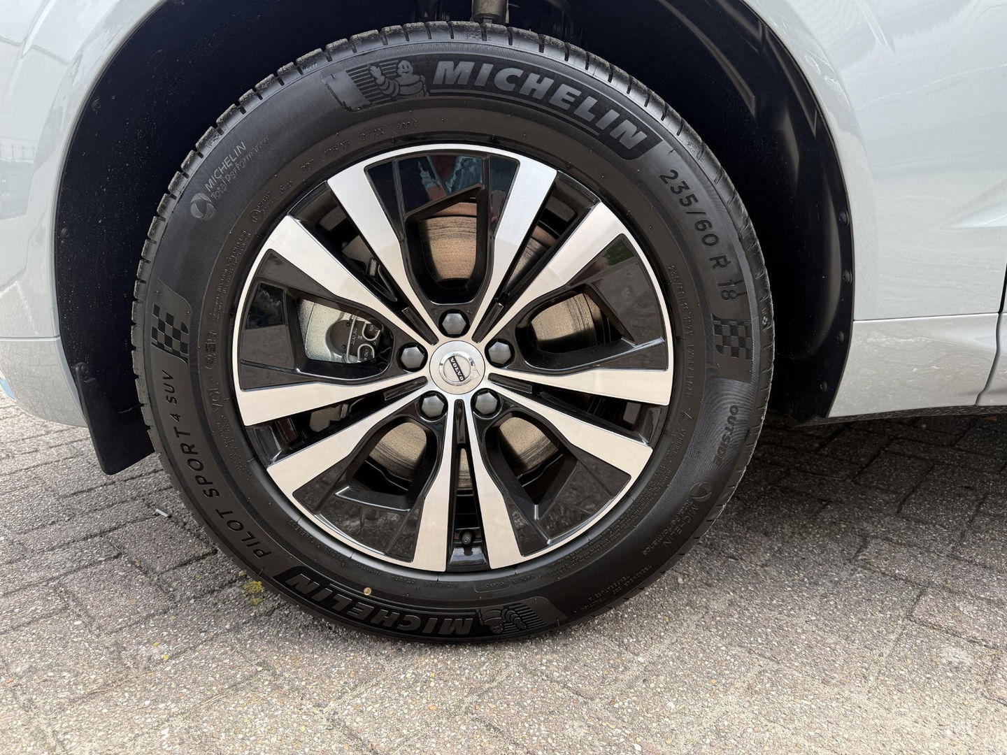 Volvo XC60 2.0 T6 Plug-in hybrid AWD Plus Bright