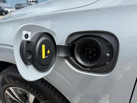 Volvo XC60 2.0 T6 Plug-in hybrid AWD Plus Bright