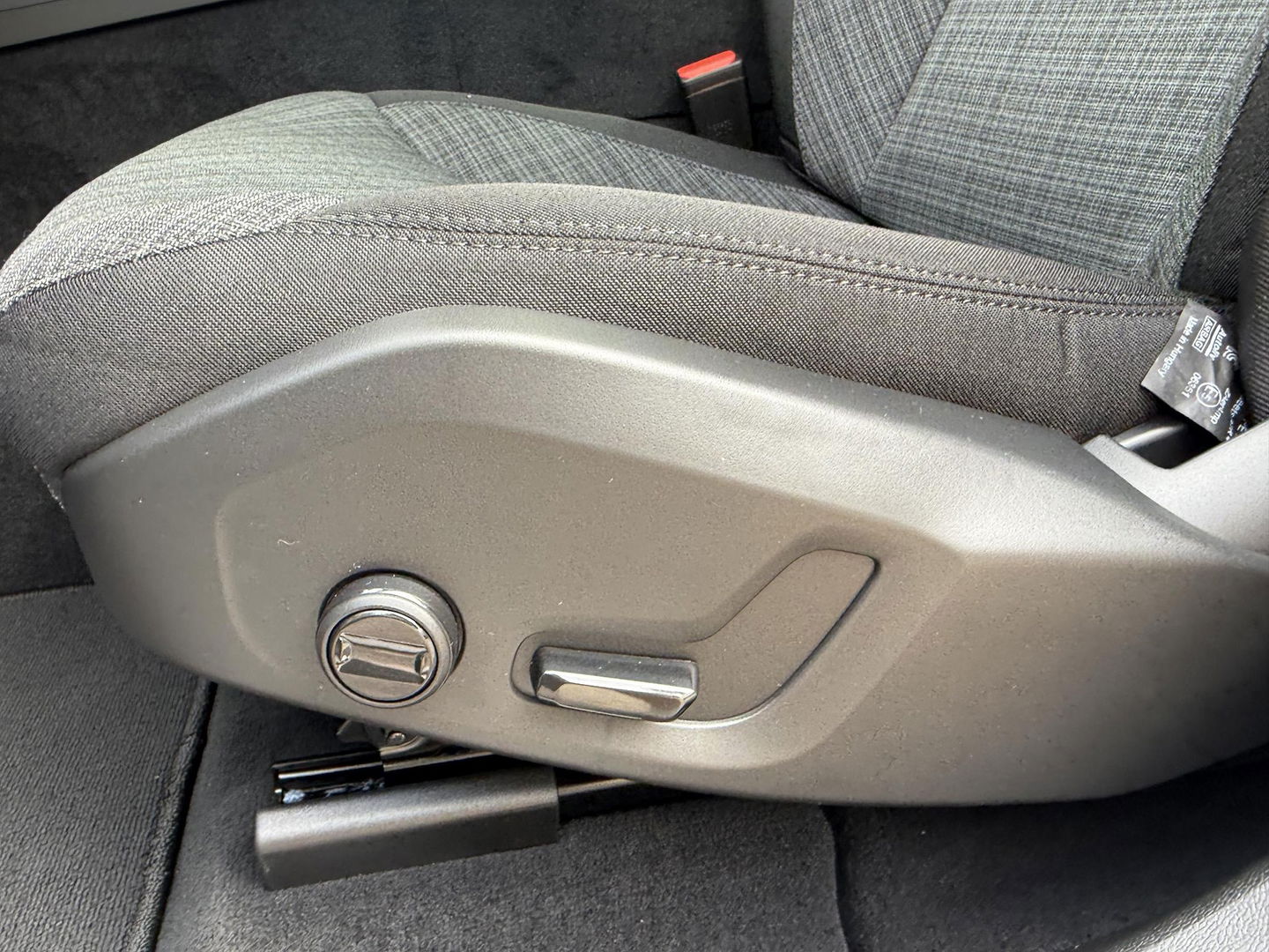 Volvo XC60 2.0 T6 Plug-in hybrid AWD Plus Bright