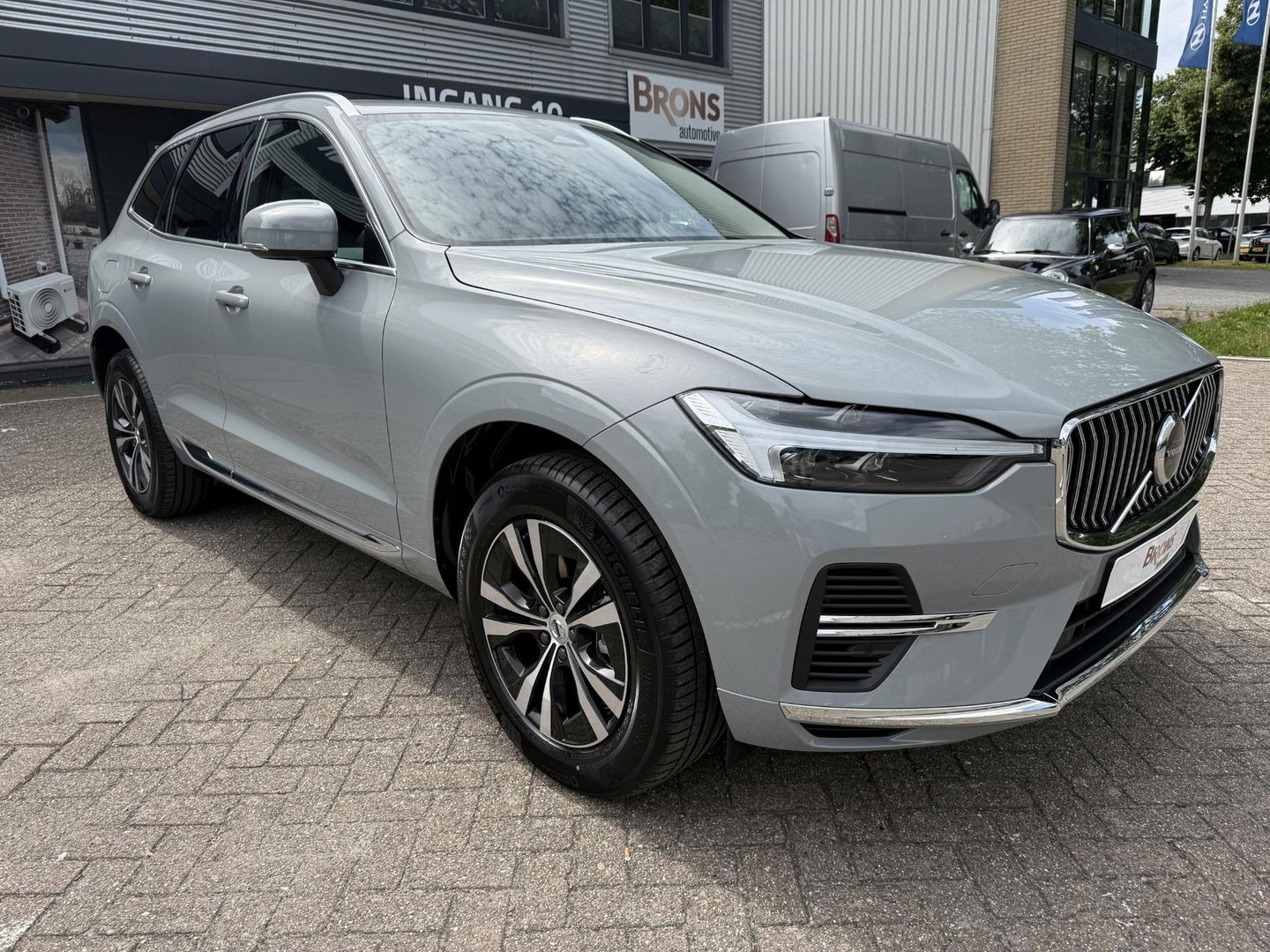 Volvo XC60 2.0 T6 Plug-in hybrid AWD Plus Bright