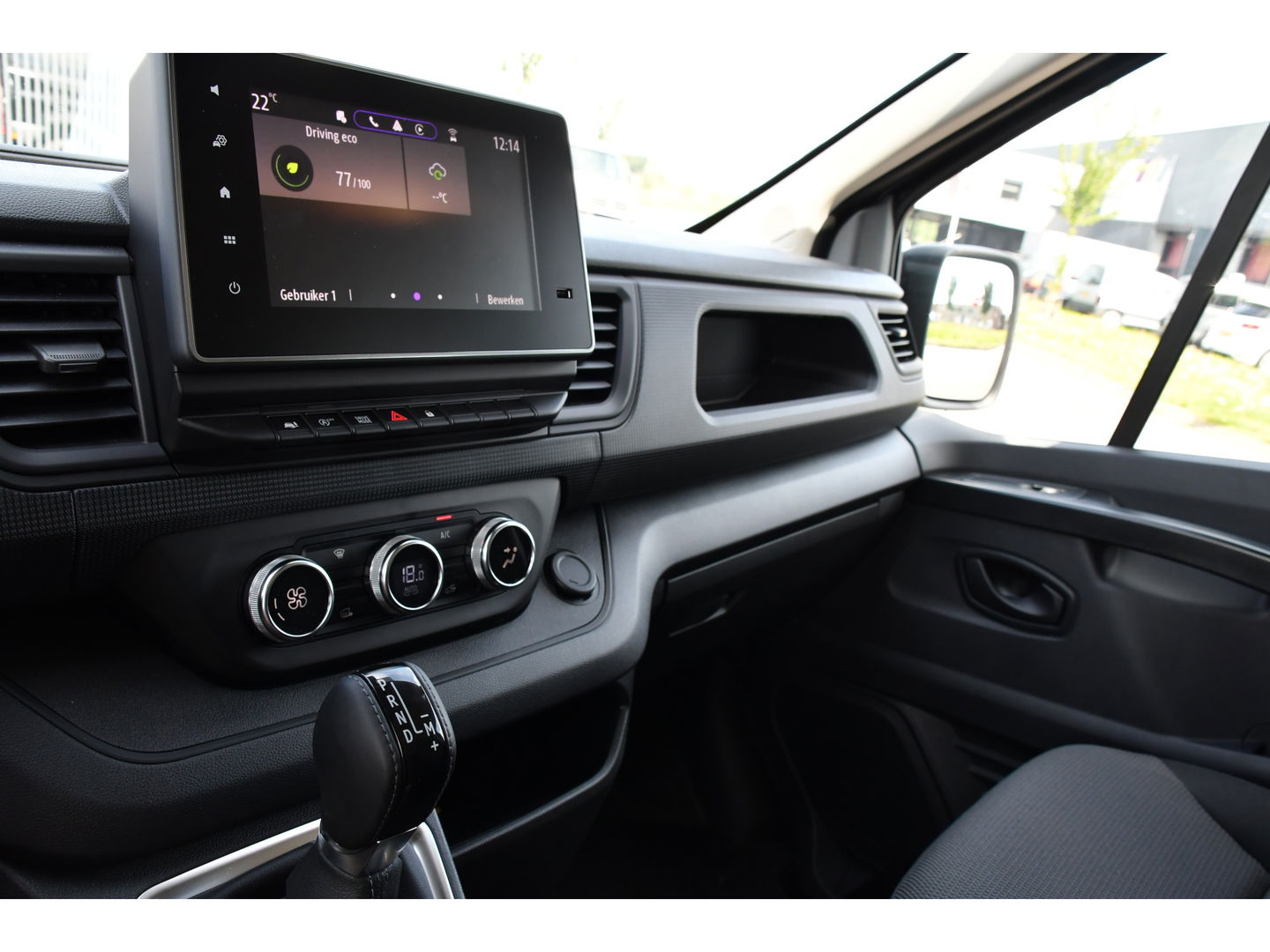 Renault Trafic 2.0 Blue dCi 170 L2H1 DC Black Edition Cruise, Carplay, 170pk, 2 x Schuifdeur, Multimedia, Automaat, Sensoren, Uniek!