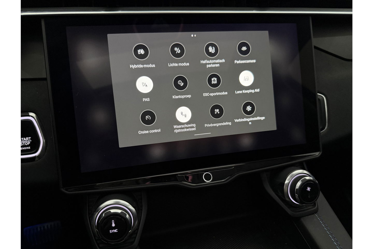 Lynk Co 01 1.5 262PK Pano 360 Camera Sfeer Memory LED ACC Virtual Carplay Clima Navi PDC 20"LMV