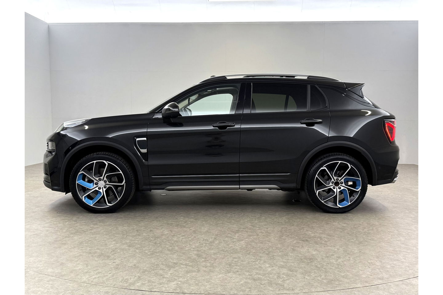 Lynk Co 01 1.5 262PK Pano 360 Camera Sfeer Memory LED ACC Virtual Carplay Clima Navi PDC 20"LMV