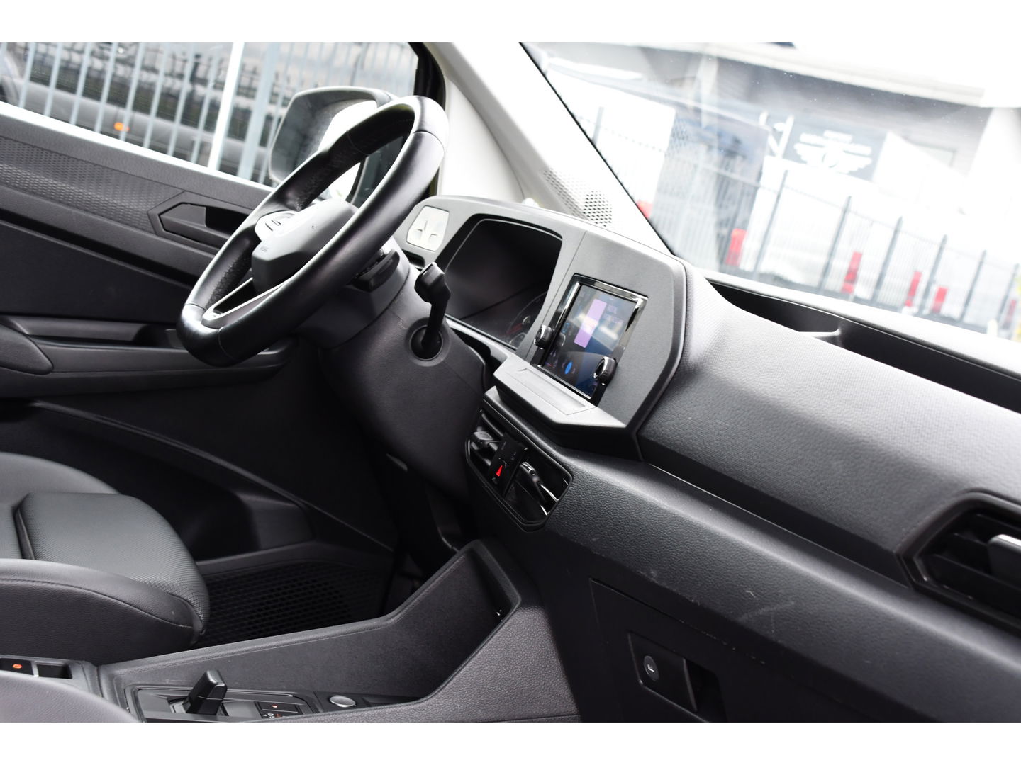 Volkswagen Caddy Cargo 2.0 TDI Exclusive Black Edition Adaptieve Cruise, Carplay, 2 x Schuifdeur, LED, Trekhaak, Leder, 122PK, Automaat, Uniek!