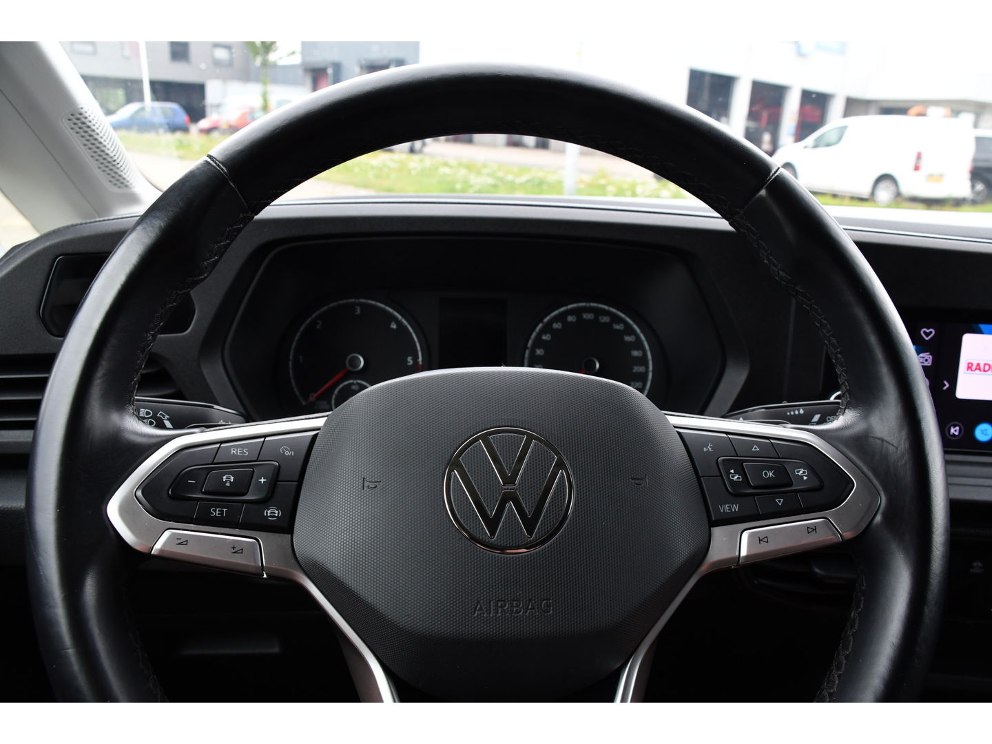 Volkswagen Caddy Cargo 2.0 TDI Exclusive Black Edition Adaptieve Cruise, Carplay, 2 x Schuifdeur, LED, Trekhaak, Leder, 122PK, Automaat, Uniek!