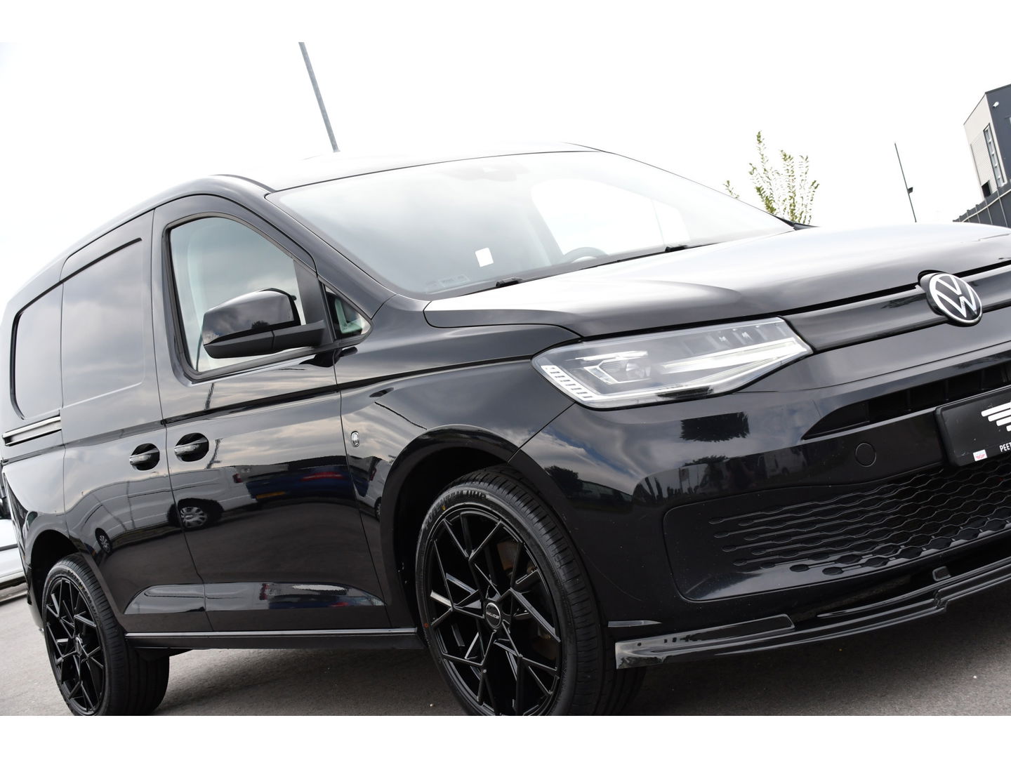 Volkswagen Caddy Cargo 2.0 TDI Exclusive Black Edition Adaptieve Cruise, Carplay, 2 x Schuifdeur, LED, Trekhaak, Leder, 122PK, Automaat, Uniek!